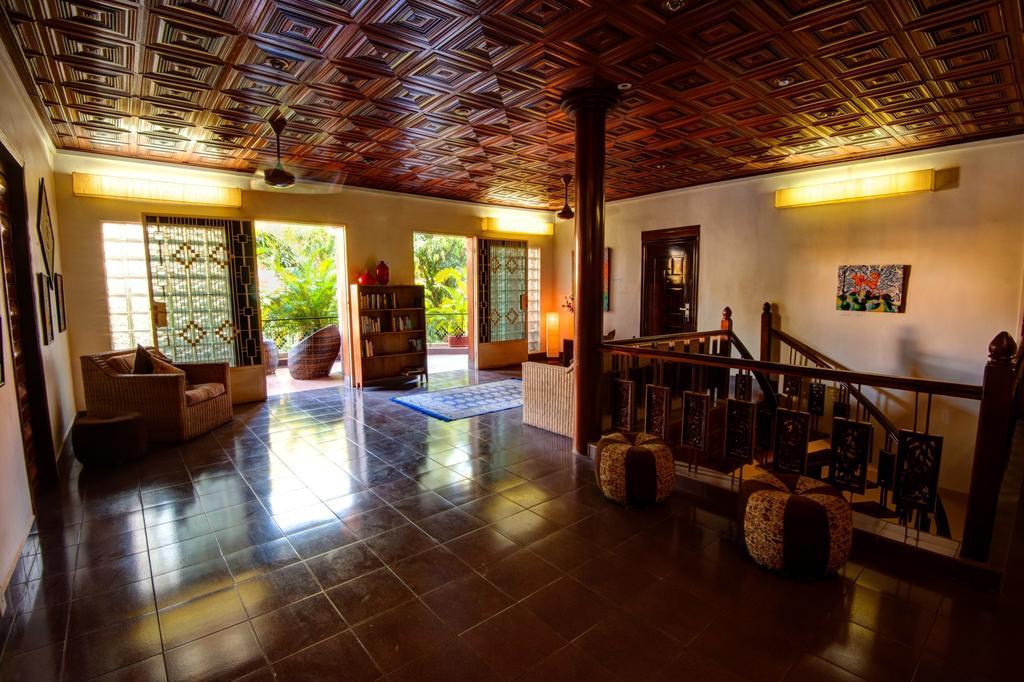 The Willow Boutique Hotel Phnom Penh Exterior photo