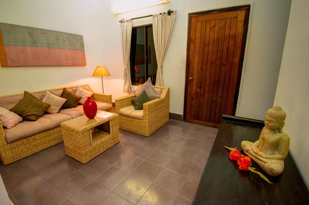 The Willow Boutique Hotel Phnom Penh Exterior photo