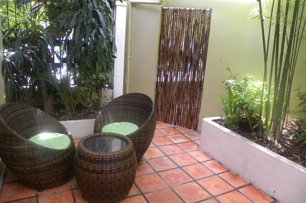 The Willow Boutique Hotel Phnom Penh Exterior photo
