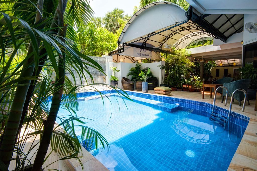 The Willow Boutique Hotel Phnom Penh Exterior photo