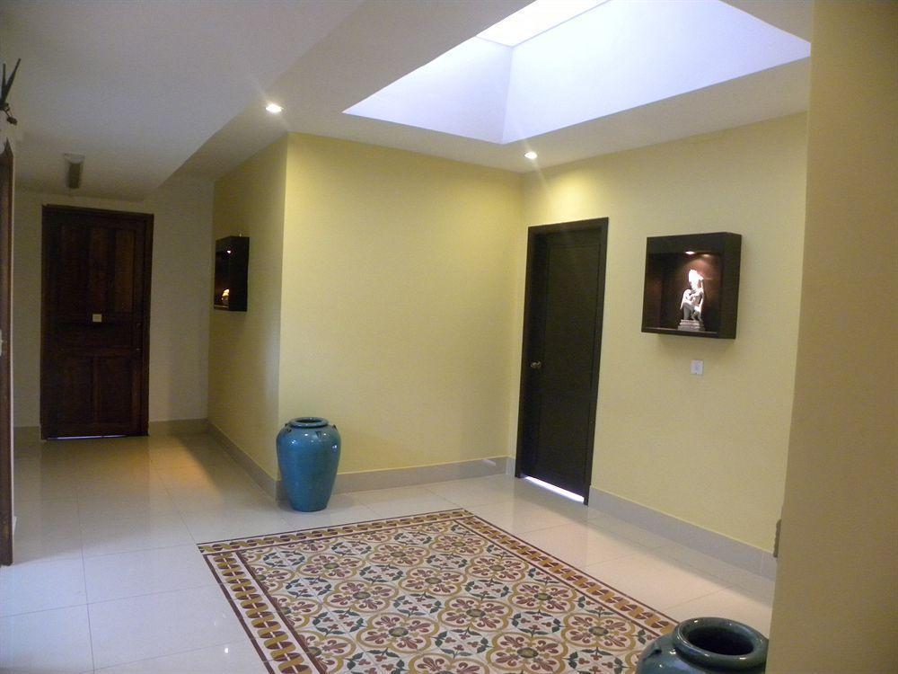 The Willow Boutique Hotel Phnom Penh Exterior photo