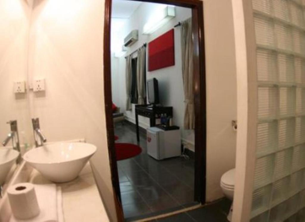 The Willow Boutique Hotel Phnom Penh Room photo